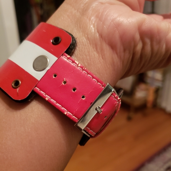 Statue of Liberty Artist Cuff Bracelet - Picture 2 of 5